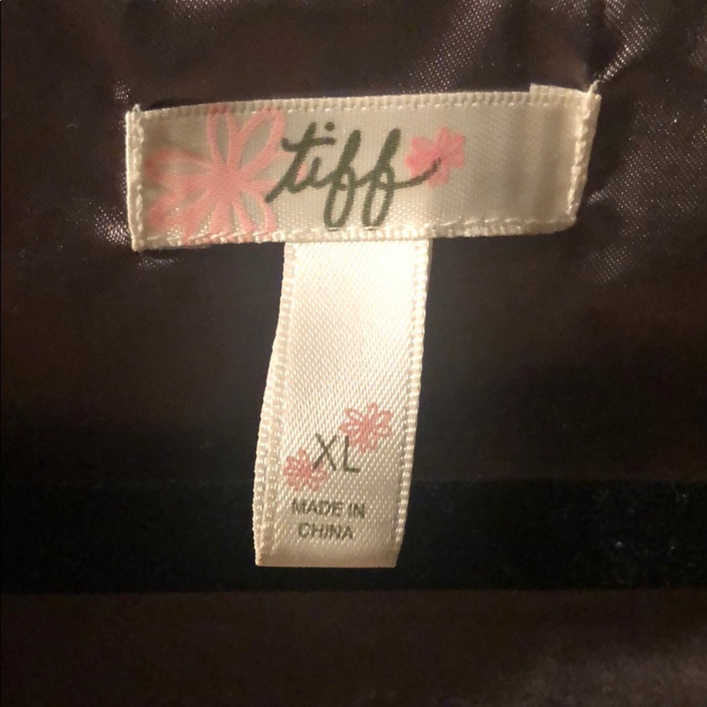 Vest - Picture 7 of 8